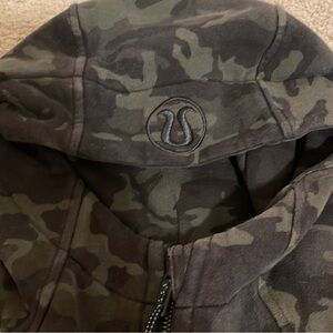 Lululemon scuba hoodie size 8